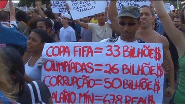 Los brasileños critican el enorme gasto de la Copa del Mundo